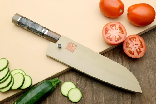 Vista 10 de Yoshihiro Hayate ZDP189 - Cuchillo multiusos Santoku de acero inoxidable de alto carbono, mango octogonal de madera de ébano con anillo de plata