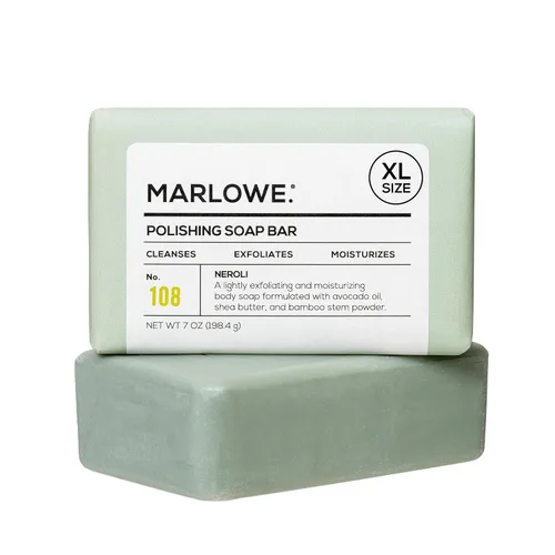 Vista 21 de Marlowe. Barra de jabón facial y corporal de carbón No.106 Charcoal soap bar detoxifies and deeply cleanses while leaving skin smooth and