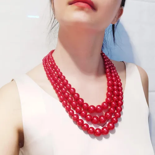 Vista 2 de We We Collar de perlas sintéticas de tres capas para mujer, collar de perlas de múltiples hebras, juego de aretes de perlas de los años 20, joyería