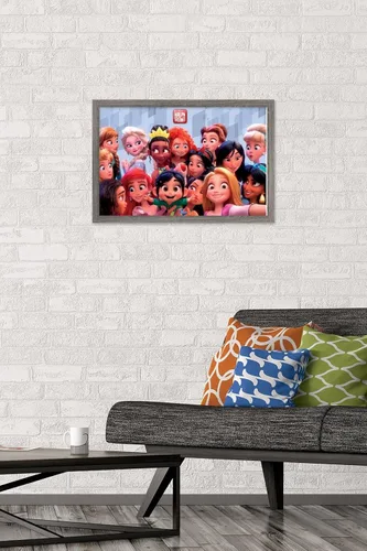 Vista 2 de Trends International Disney Wreck It Ralph: Ralph Breaks The Internet - Póster de pared de princesa, 14.725 x 22.375 pulgadas, versión enmarcada