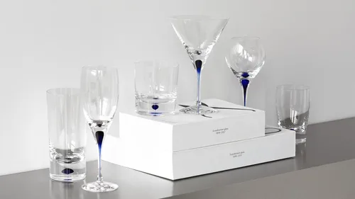 Vista 2 de Orrefors Intermezzo Blue - Vaso de 13 onzas, tamaño único, vaso transparente