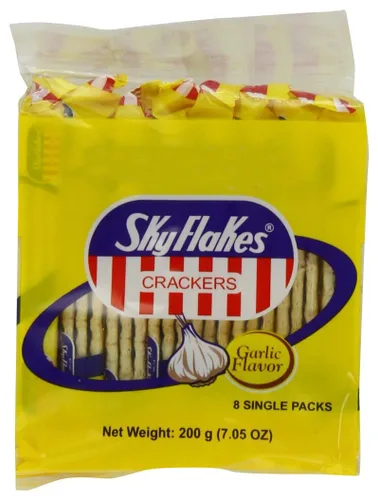Vista 3 de M.Y. San Sky Flakes Galletas sabor ajo, paquete de 10, 8.8 onzas