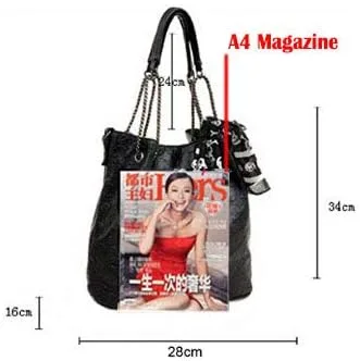 Vista 3 de Bolso de hombro Hobo de piel sintética con estampado de calavera para mujer con regalo