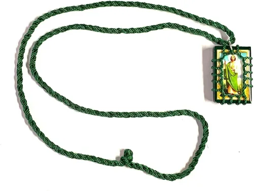 Vista 2 de Collar escapulario de madera verde de San Jude Escapulario Verde Madera San Judas Tadeo Cordón madera Con cable