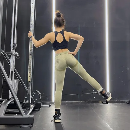 Vista 9 de Correa de tobillo para máquina de cable, accesorios de tobillo ajustables para gimnasio, ajuste cómodo, neopreno acolchado de acero con doble anillo