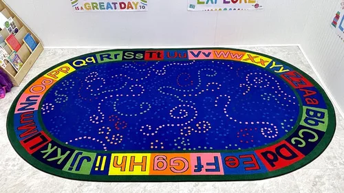 Vista 4 de KidCarpet Alpha Dots Circle Time ABC - Alfombra ovalada, 7 pies 6 pulgadas x 12 pies Puntos Alfa