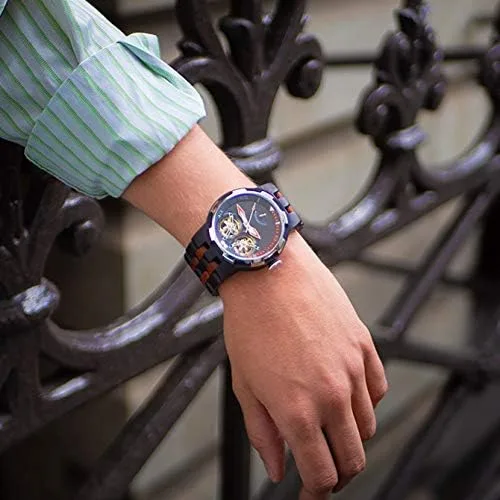 Vista 6 de Wilds Reloj de madera para hombre con esfera transparente de doble ruedas