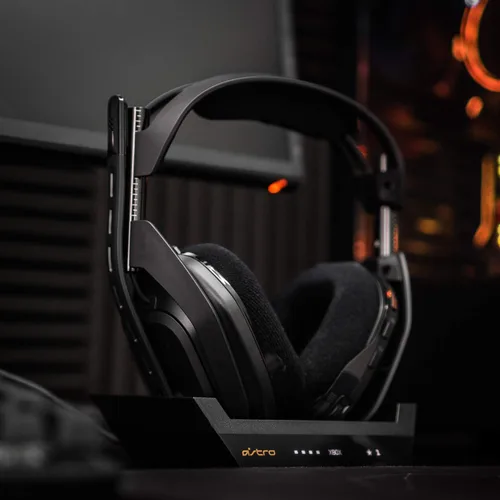 Vista 11 de ASTRO Gaming A50 Wireless Headset Base Station Gen 4 - Compatible with Xbox Series XS Xbox One PC Mac - BlackGold