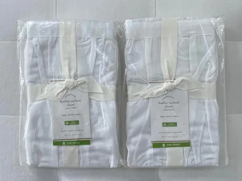 Vista 3 de Pottery Barn Hadley - Juego de dos fundas Euro fruncidas ~ Blanco NWT
