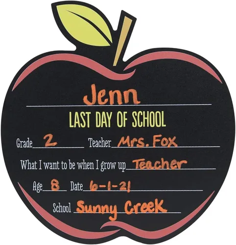 Vista 2 de Apple First and Last Day of School - Juego de letreros reutilizables para fotos de regreso a clases, tablero de fotos para el aula del profesor, 12