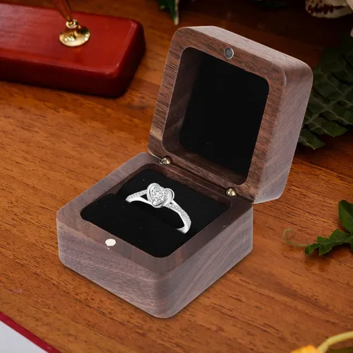 Vista 3 de USHOBE Caja de madera para anillos de madera, caja de anillo para el día de la boda, contenedor de propuesta de compromiso, funda rústica de un solo