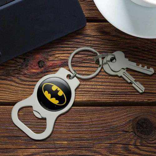 Vista 2 de Gráficos y más Batman Classic Bat Shield Logo Llavero con abrebotellas