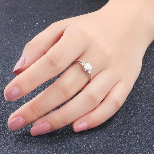 Vista 6 de Anillo de compromiso de plata de ley 925 con forma de corazón de ópalo blanco