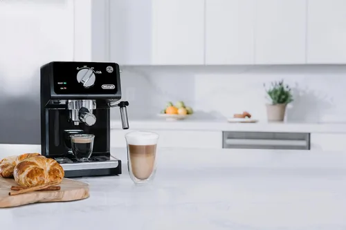 Vista 5 de De'Longhi ECP3120 - Máquina de café expreso de 15 bar con sistema avanzado de capuchino, 9.6 x 7.2 x 11.9 pulgadas, negro/acero inoxidable