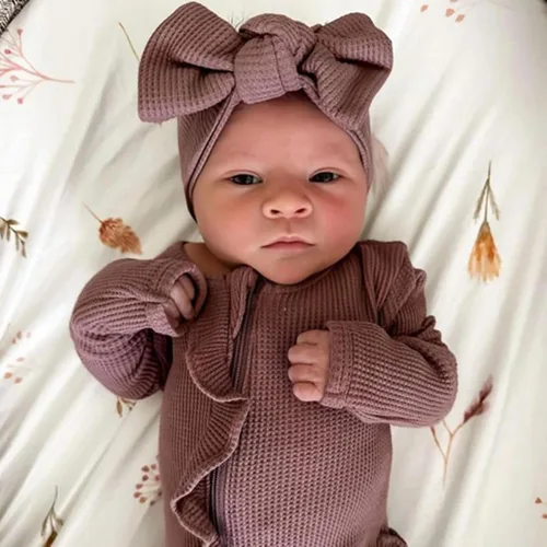 Vista 2 de Twopumpkin Trajes para recién nacidos, mameluco de punto, mameluco para recién nacido, traje para recién nacido, ropa neutra de género