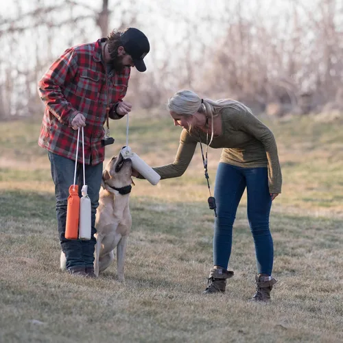 Vista 2 de SportDOG Brand Juguetes de lona - Herramienta de entrenamiento para perros de caza - Tope ponderado para fácil lanzamiento - Mantiene fácilmente
