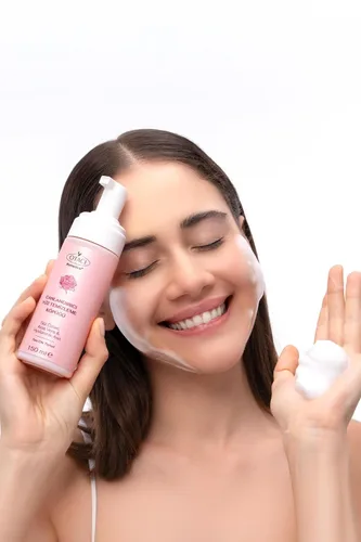 Vista 6 de OTACI Rose Passion - Espuma limpiadora facial, 100% natural, rosa de damasco y aloe vera, lavado facial vegano para limpieza profunda suave