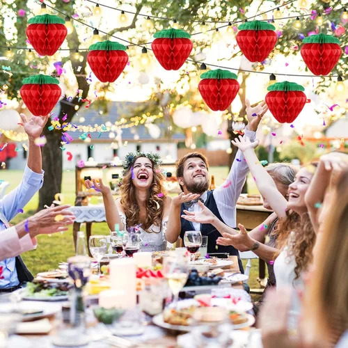 Vista 3 de Zonon 16 unidades de 6 pulgadas decoración de fiesta de fresas rojas bolas de panal de abeja de fresa roja, guirnalda de decoración colgante