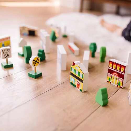 Vista 8 de Melissa & Doug - Juego de piezas de madera para jugar a armar una ciudad