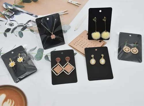 Vista 6 de Juego de tarjetas de exhibición de pendientes negros