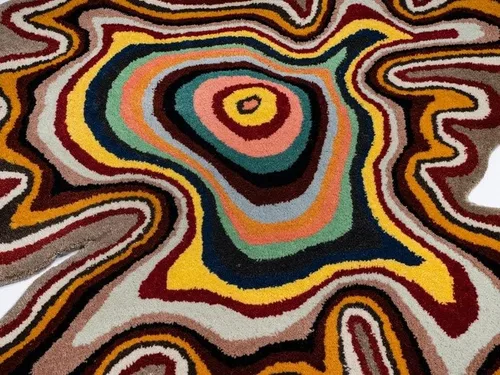 Vista 3 de Alfombra de forma irregular con patrón de ilusión copetuda a mano, 100% lana, hecha a mano (color multicolor, 4 x 4 pies)