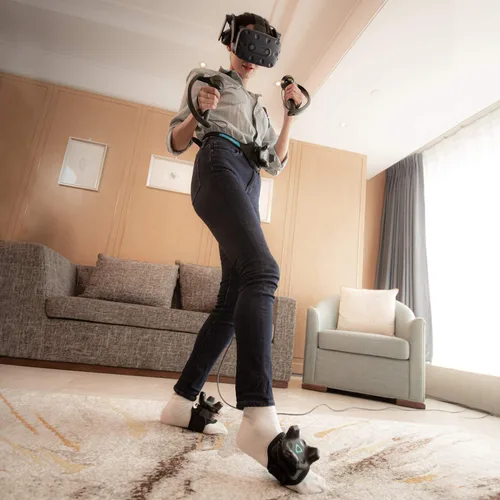 Vista 6 de Rebuff Reality TrackStrap Plus - VIVE Tracker 30 VIVE Tracker Sold Separately Full Body Tracking - 10 hrs 6000mAh Battery - Adjustable Comfortable