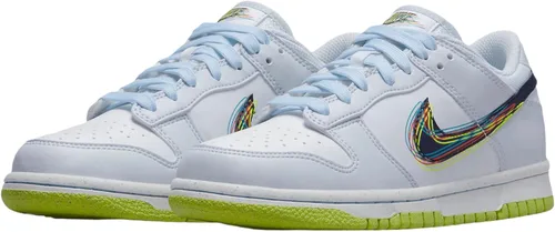 Vista 64 de Nike Kid's Dunk Low Sneaker