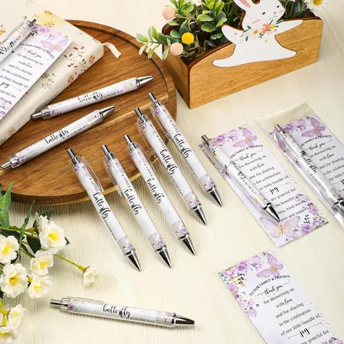 Vista 5 de 36 juegos de recuerdos de mariposa para baby shower para invitados, incluye bolígrafos morados de papel rodante con tarjetas de felicitación a