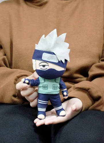 Vista 5 de Great Eastern Entertainment Naruto - Kakashi Hatake Movable Ver Plush 8" H