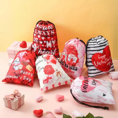 Vista 3 de Berlune 24 bolsas con cordón para el día de San Valentín, reutilizables a granel, bolsas de regalo de globos de gnomo de corazón rosa y rojo, 7 x 10