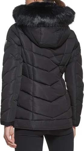 Vista 5 de GUESS Abrigo acolchado con capucha para clima frío para mujer