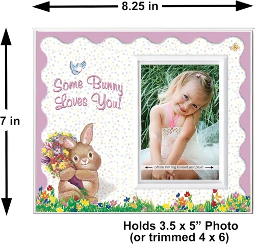 Vista 4 de Some Bunny Loves You - Marco para fotos de Pascua, tamaño para mesa de 8.25 x 7 pulgadas y capacidad para fotos de 3.5 x 5 pulgadas, fácil de carga