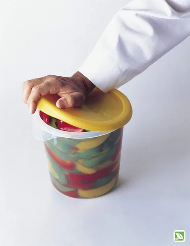 Vista 2 de Rubbermaid Productos comerciales Contenedor redondo de plástico para almacenamiento de alimentos con asa, 4 cuartos de galón, amarillo, rango