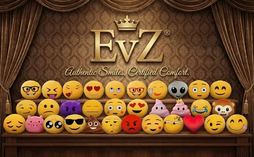 Vista 2 de Emoji Cara de Alienígena Cojín de Emoticón Relleno de Felpa Suave Almohada, Certificado Oficial, EvZ 31cm Gris