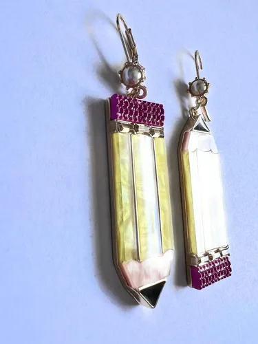 Vista 4 de Betsey Johnson Pendientes de regreso a clases