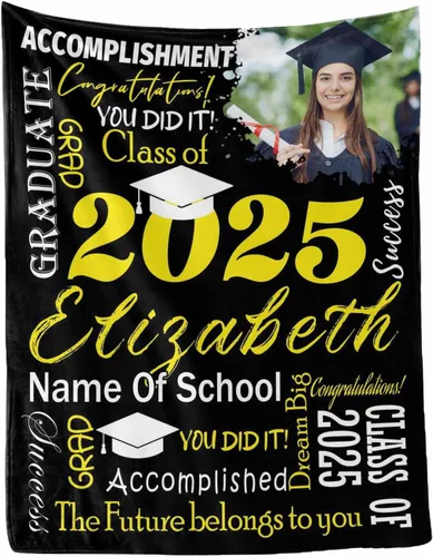 Vista 19 de MyPupSocks Manta personalizada de graduación 2025, clase de con nombre de la universidad, regalos personalizados, manta con texto para sobrina