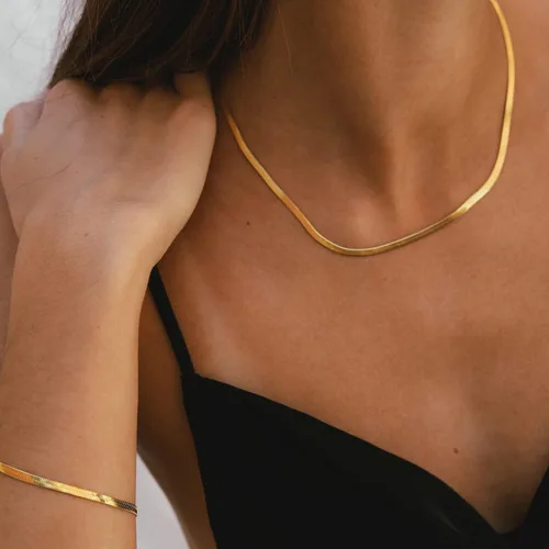 Vista 3 de CHESKY Gold Necklace for Women, 14K PlatedS925 sterling silver Snake Chain Necklace Dainty Simple Chunky Herringbone Necklace Gold Choker Necklaces