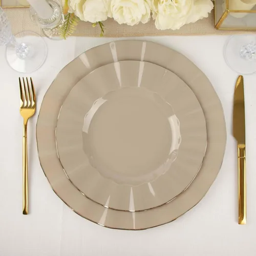 Vista 64 de Tableclothsfactory Paquete de 10 platos redondos de plástico negro de 6 pulgadas para ensalada de postre, platos desechables con borde ondulado