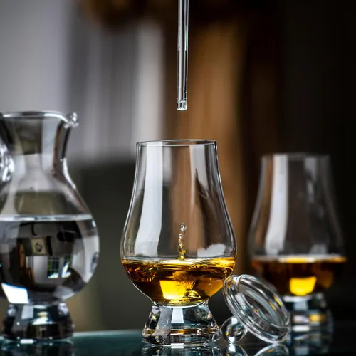 Vista 8 de GLENCAIRN Vaso de whisky + pipeta en caja de regalo