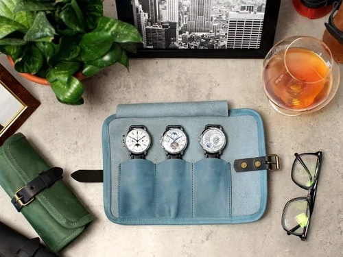 Vista 5 de Karasto - Organizador de viaje para reloj de piel capacidad para hasta 3 relojes hecho a mano para hombre y mujer color azul