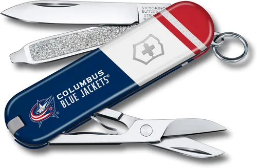 Vista 7 de Victorinox Classic SD Swiss Army – Navaja suiza de bolsillo compacta con 7 funciones, fabricada en Suiza, con hoja pequeña, destornillador y llavero