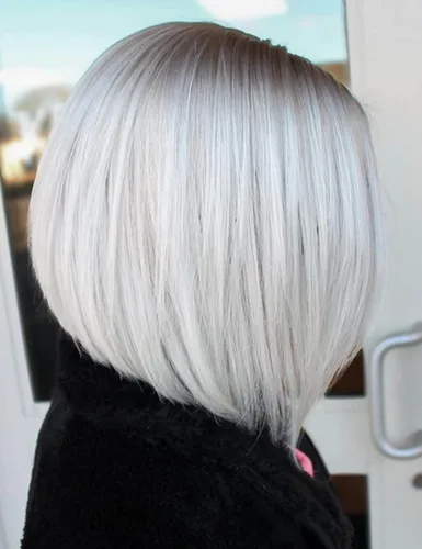 Vista 16 de TISHINING Pelucas rubias cortas en capas para mujeres blancas, longitud de la barbilla, color rubio ceniza, parte lateral, peluca Pixie Bob, cabello