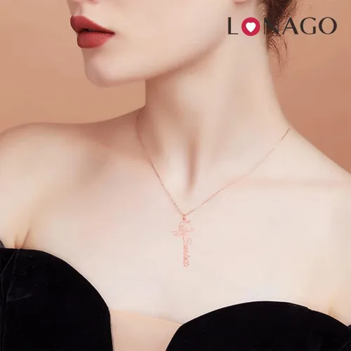 Vista 4 de LONAGO Collar de mariposa con nombre personalizado con dije de mariposa, regalo para mujer cobre-color oro rosa