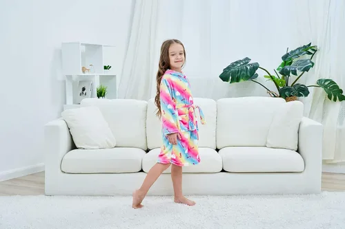 Vista 2 de NewPlush Albornoces unisex de franela con capucha y unicornios para niñas