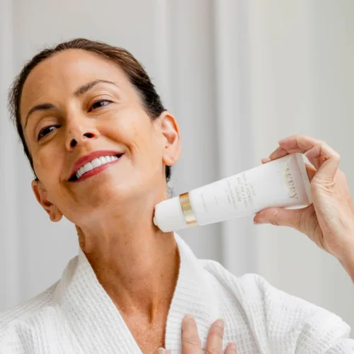Vista 8 de Nakery Lift-Tox Define & Firm Tratamiento de estiramiento facial con NAD+ y refuerzo de colágeno, rodillo de cuello y mandíbula para piel flácida