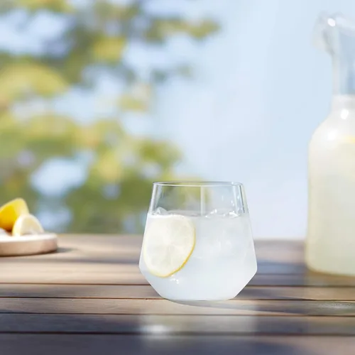 Vista 4 de Amazon Basics Tritan - Vaso de vino de plástico sin BPA, 14 onzas, transparente, juego de 4