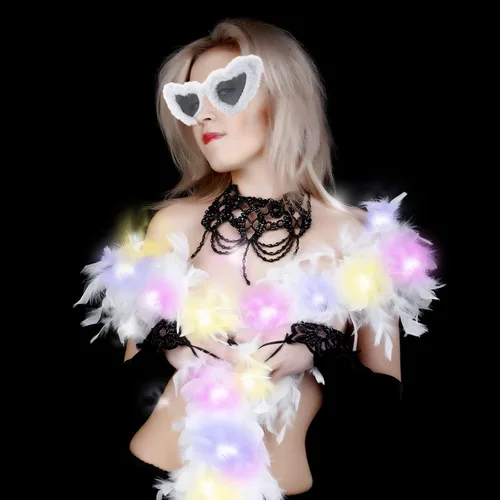 Vista 3 de NSODREEM Feather Boas - Juego de lentes de sol con forma de corazón y plumas, boa de plumas y lentes de sol en forma de corazón para fiesta
