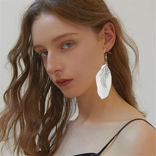 Vista 3 de ONLYJUMP Pendientes de alas de ángel con diseño de plumas para mujeres y niñas chapados en plata estilo bohemio con alas de hada ligeros colgantes