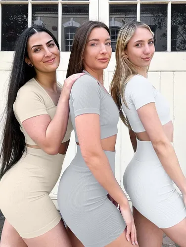 Vista 5 de GXIN Conjunto de entrenamiento para mujer, 2 piezas, acanalado, manga corta, cuello cuadrado, sexy, casual, cintura alta, pantalones cortos