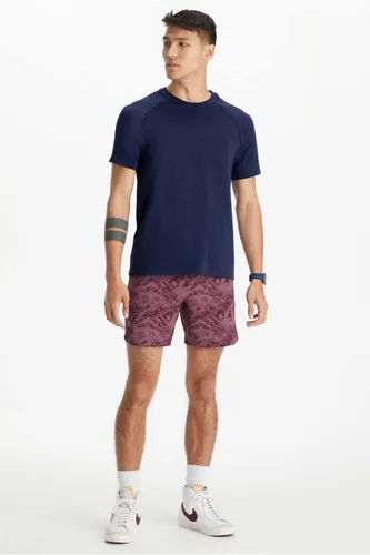 Vista 14 de Fabletics Camiseta The Training Day para hombre, rendimiento, correr, entrenamiento, gimnasio, transpirable, elástica en 4 direcciones